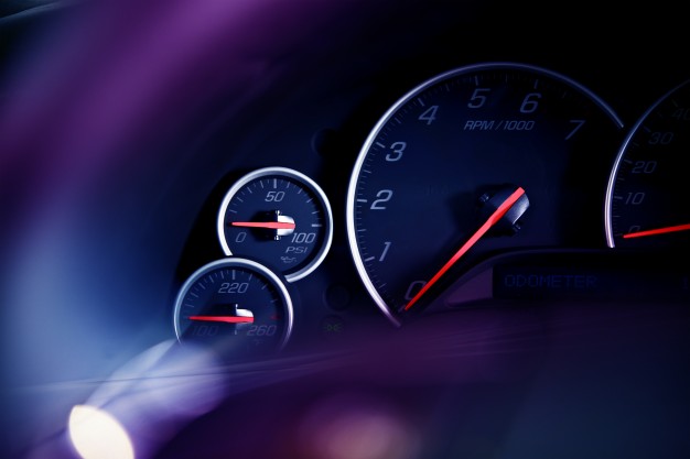 car-dashboard-dials_1426-262
