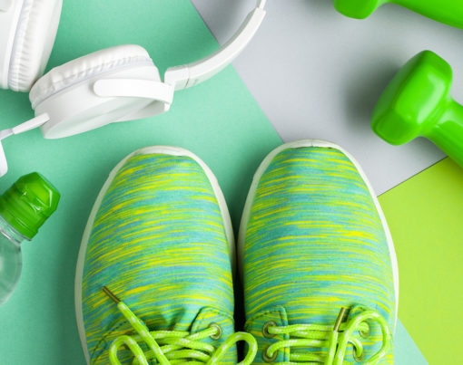 Above-view-arrangement-with-attributes-and-notebook