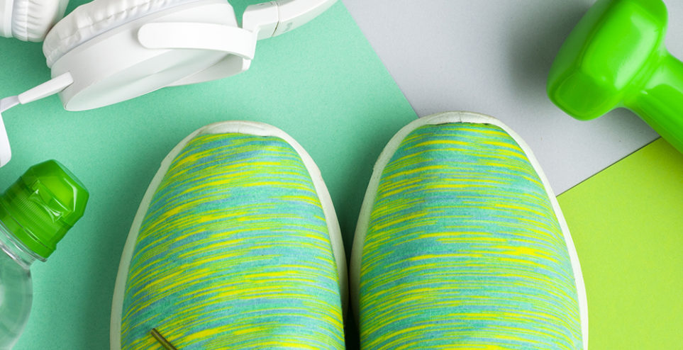 Above-view-arrangement-with-attributes-and-notebook